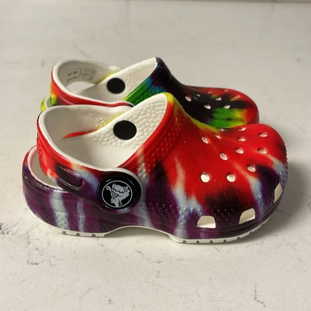 Crocs Littles Tie Dye Clogs Size 5 Classic Clog - Colorful